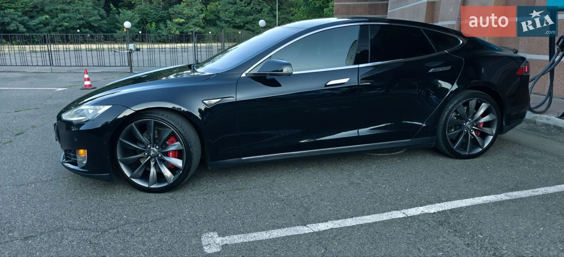 2014 Tesla Model S - мініатюра 15