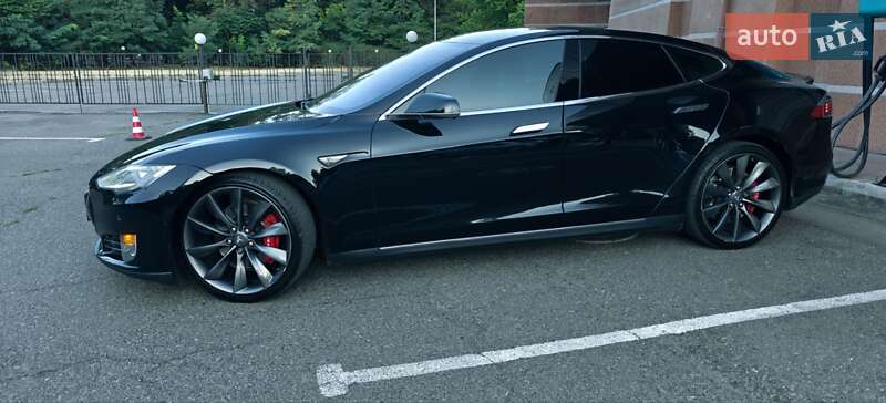 Лифтбек Tesla Model S 2014 в Одессе