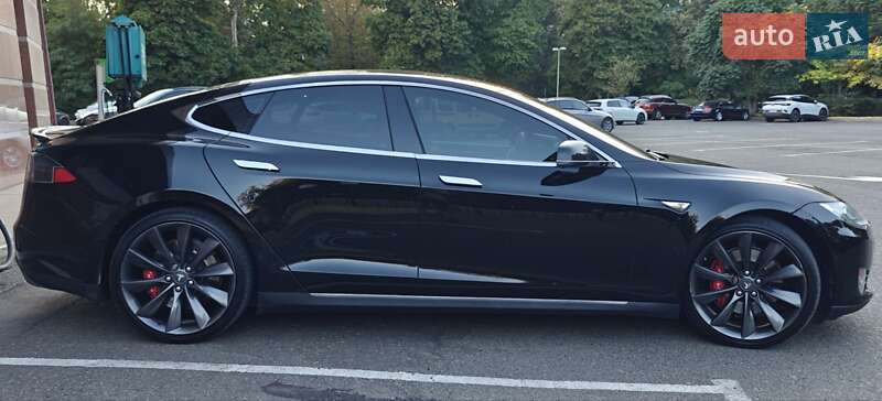 Лифтбек Tesla Model S 2014 в Одессе