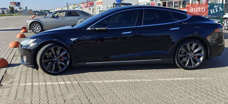 Лифтбек Tesla Model S 2014 в Одессе
