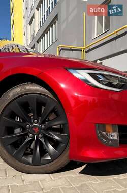 Лифтбек Tesla Model S 2020 в 