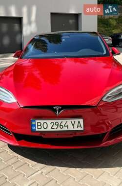 Лифтбек Tesla Model S 2020 в 