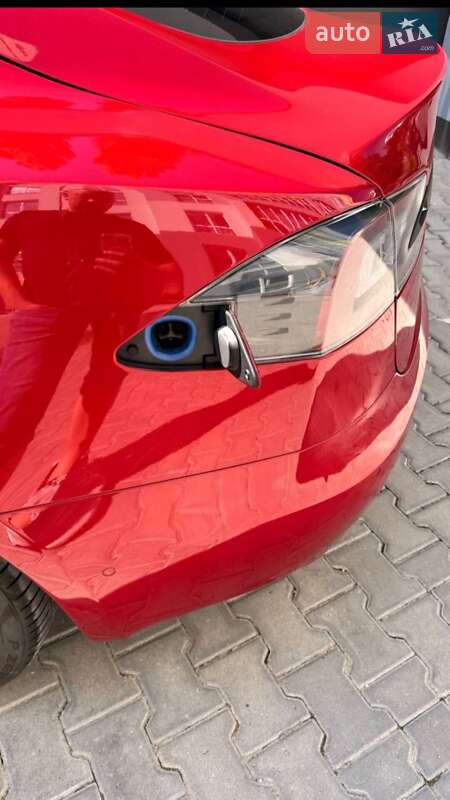Лифтбек Tesla Model S 2020 в Тернополе