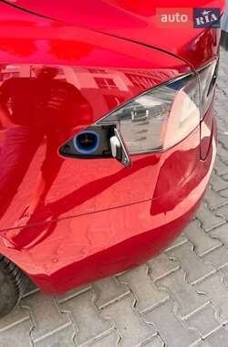 Лифтбек Tesla Model S 2020 в 