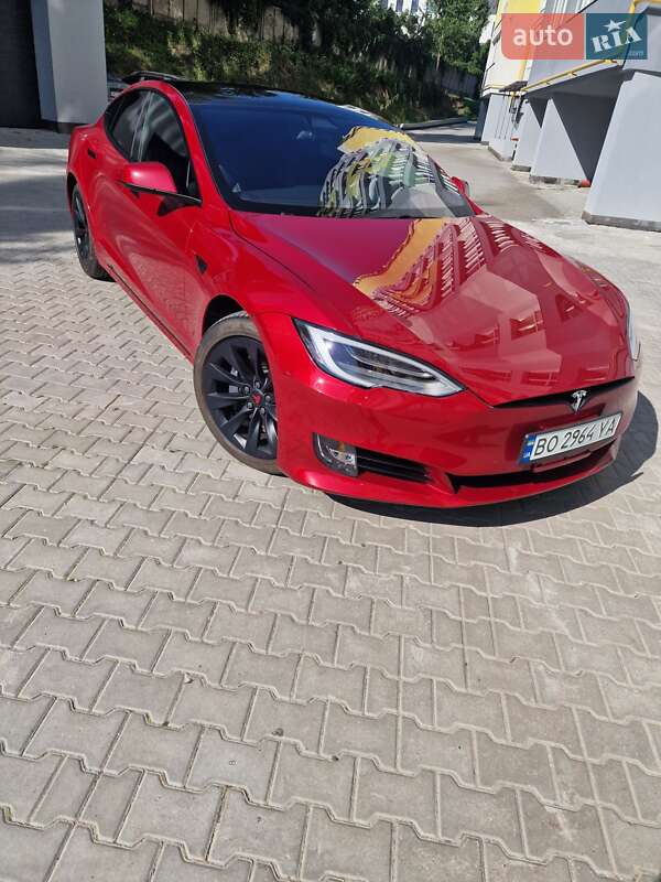 Лифтбек Tesla Model S 2020 в Тернополе