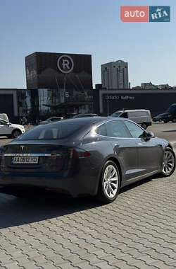Лифтбек Tesla Model S 2016 в 