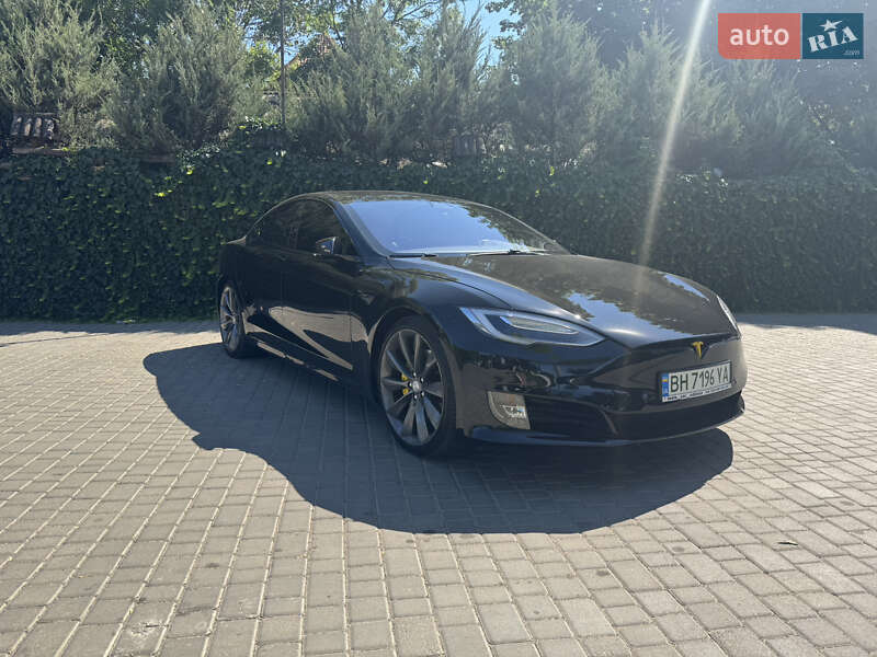 Tesla Model S 2017