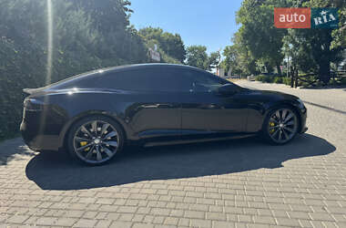 Лифтбек Tesla Model S 2017 в 