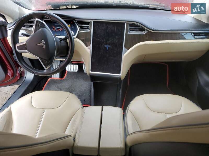 Лифтбек Tesla Model S 2012 в Львове
