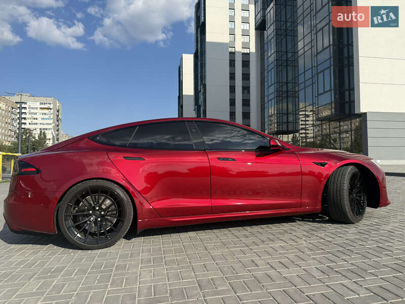 Лифтбек Tesla Model S 2023 в Днепре