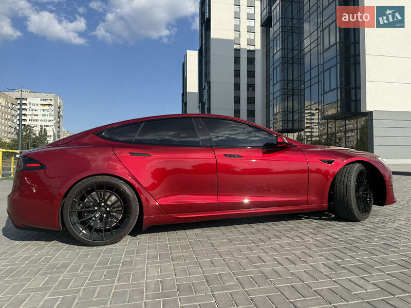 Лифтбек Tesla Model S 2023 в Днепре