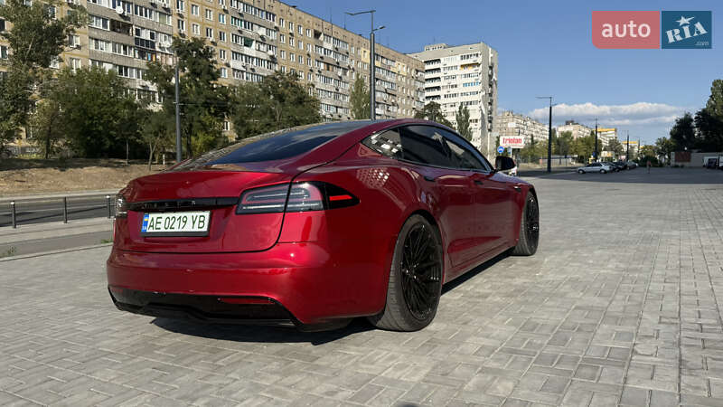 Лифтбек Tesla Model S 2023 в Днепре