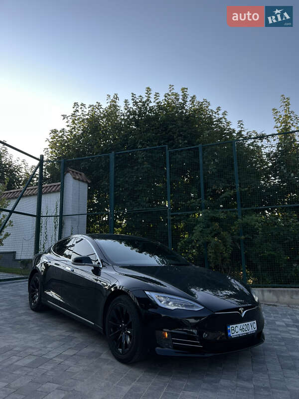 Tesla Model S 2016