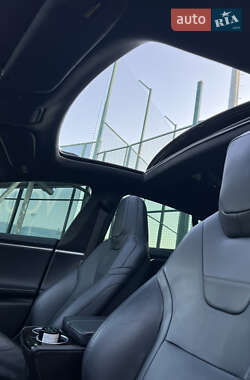 Лифтбек Tesla Model S 2016 в 