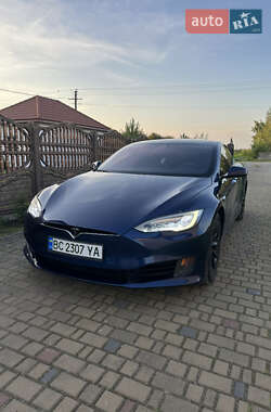 Лифтбек Tesla Model S 2017 в 