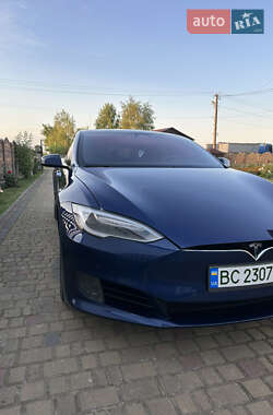 Лифтбек Tesla Model S 2017 в 