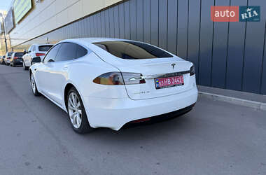 Лифтбек Tesla Model S 2016 в 