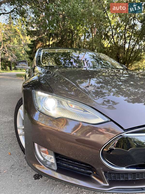 Ліфтбек Tesla Model S 2013 в Харкові