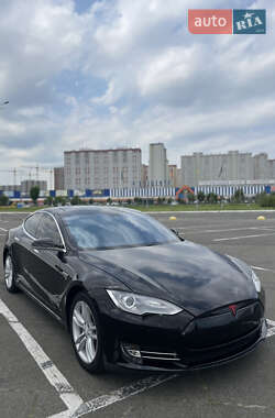 Лифтбек Tesla Model S 2013 в 