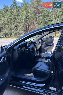Лифтбек Tesla Model S 2017 в 