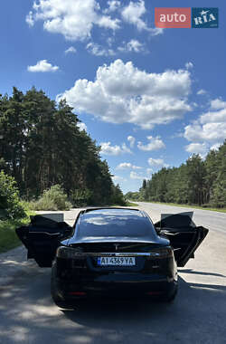 Лифтбек Tesla Model S 2017 в 