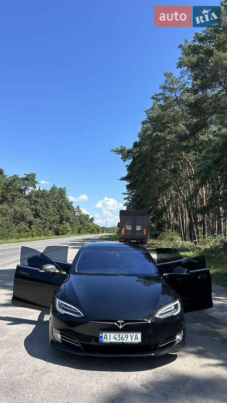 Tesla Model S 2017