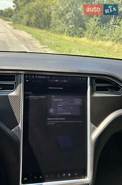 Лифтбек Tesla Model S 2017 в 