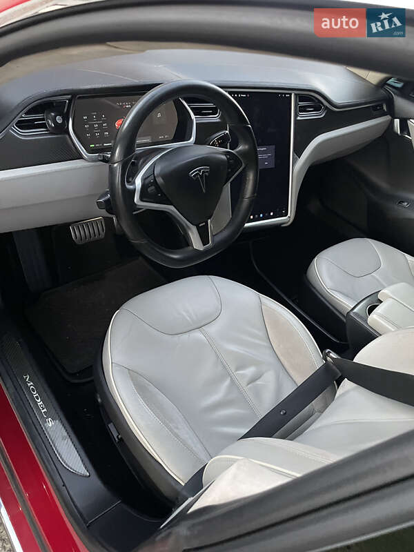 Лифтбек Tesla Model S 2013 в Чернигове фото 12 Лифтбек Tesla Model S 2013 в Чернигове