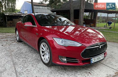 Лифтбек Tesla Model S 2013 в 
