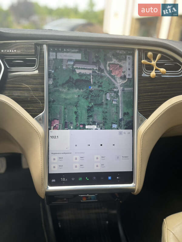 Ліфтбек Tesla Model S 2016 в Малехові