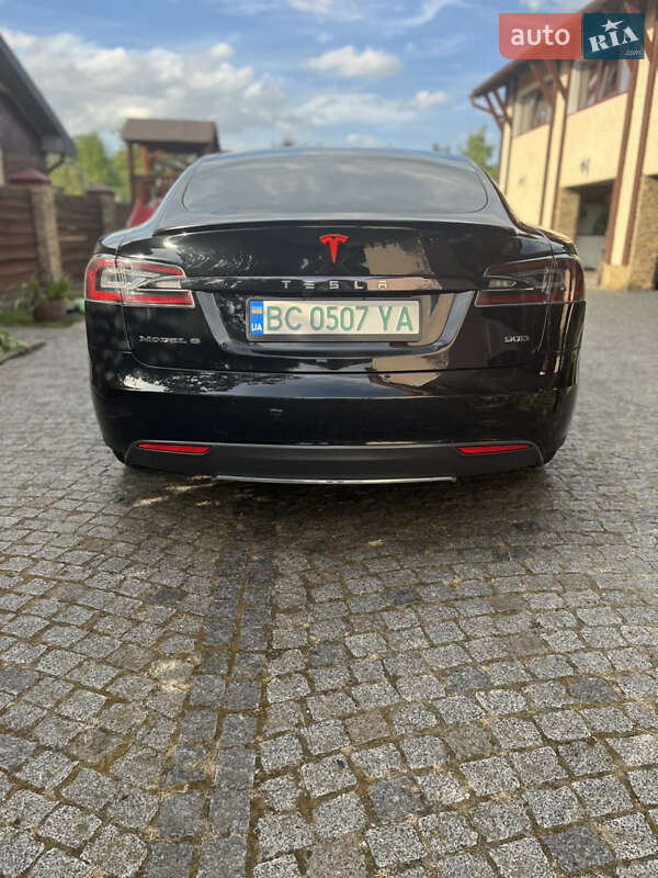 Ліфтбек Tesla Model S 2016 в Малехові