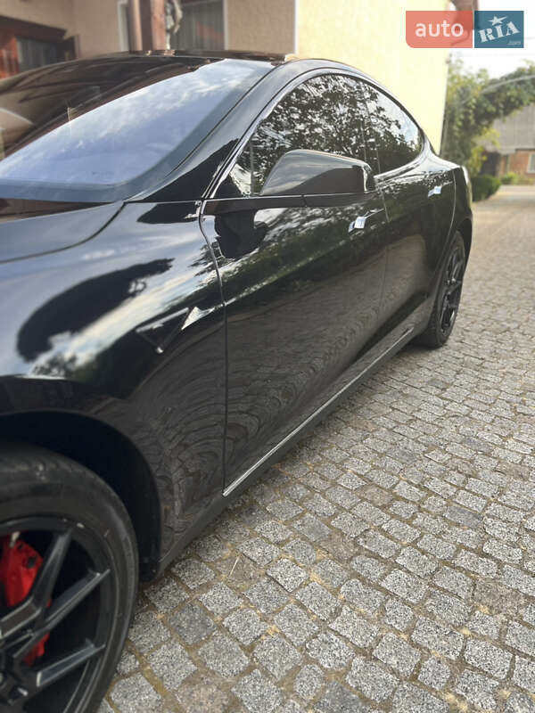 Ліфтбек Tesla Model S 2016 в Малехові