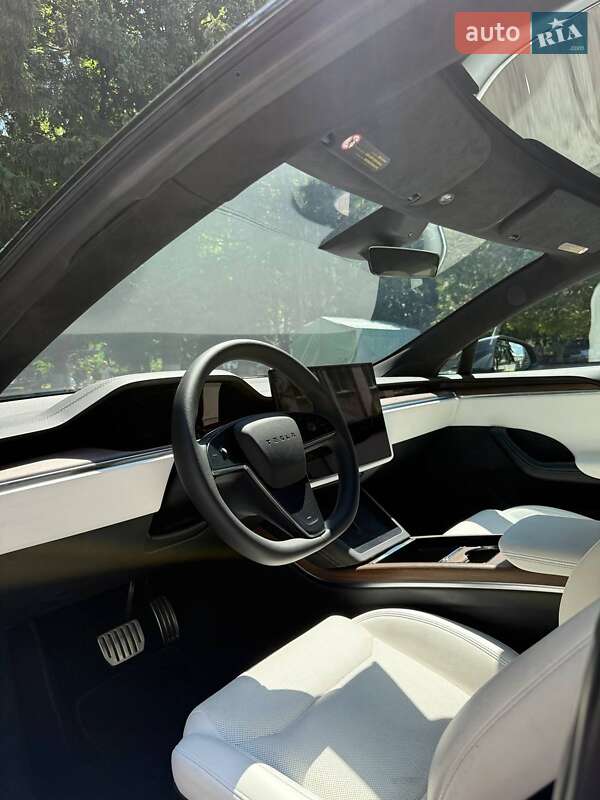 Ліфтбек Tesla Model S 2023 в Овручі
