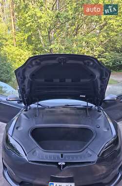 Лифтбек Tesla Model S 2023 в 