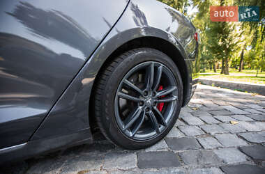 Лифтбек Tesla Model S 2014 в 