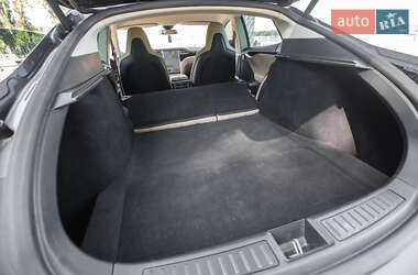 Лифтбек Tesla Model S 2014 в 