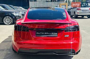 Лифтбек Tesla Model S 2021 в 
