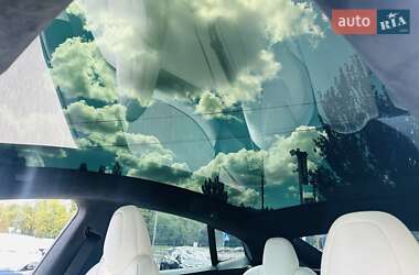 Лифтбек Tesla Model S 2021 в 