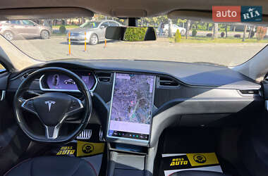 Лифтбек Tesla Model S 2013 в 
