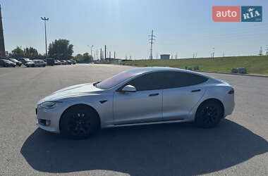 Лифтбек Tesla Model S 2018 в 