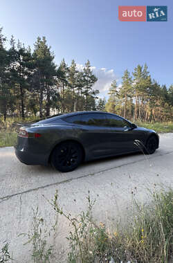 Лифтбек Tesla Model S 2016 в 