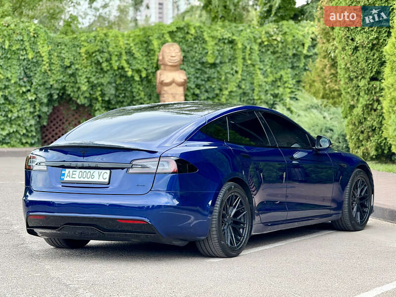 Лифтбек Tesla Model S 2022 в Днепре