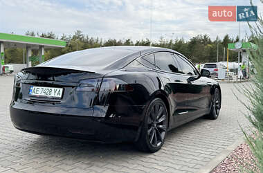 Лифтбек Tesla Model S 2019 в Днепре