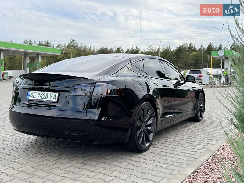 Лифтбек Tesla Model S 2019 в Днепре