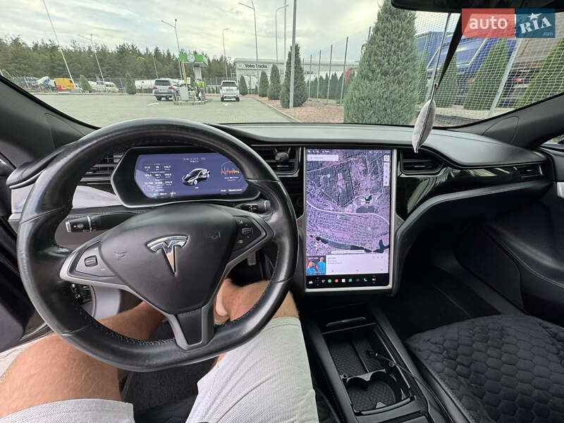 Лифтбек Tesla Model S 2019 в Днепре