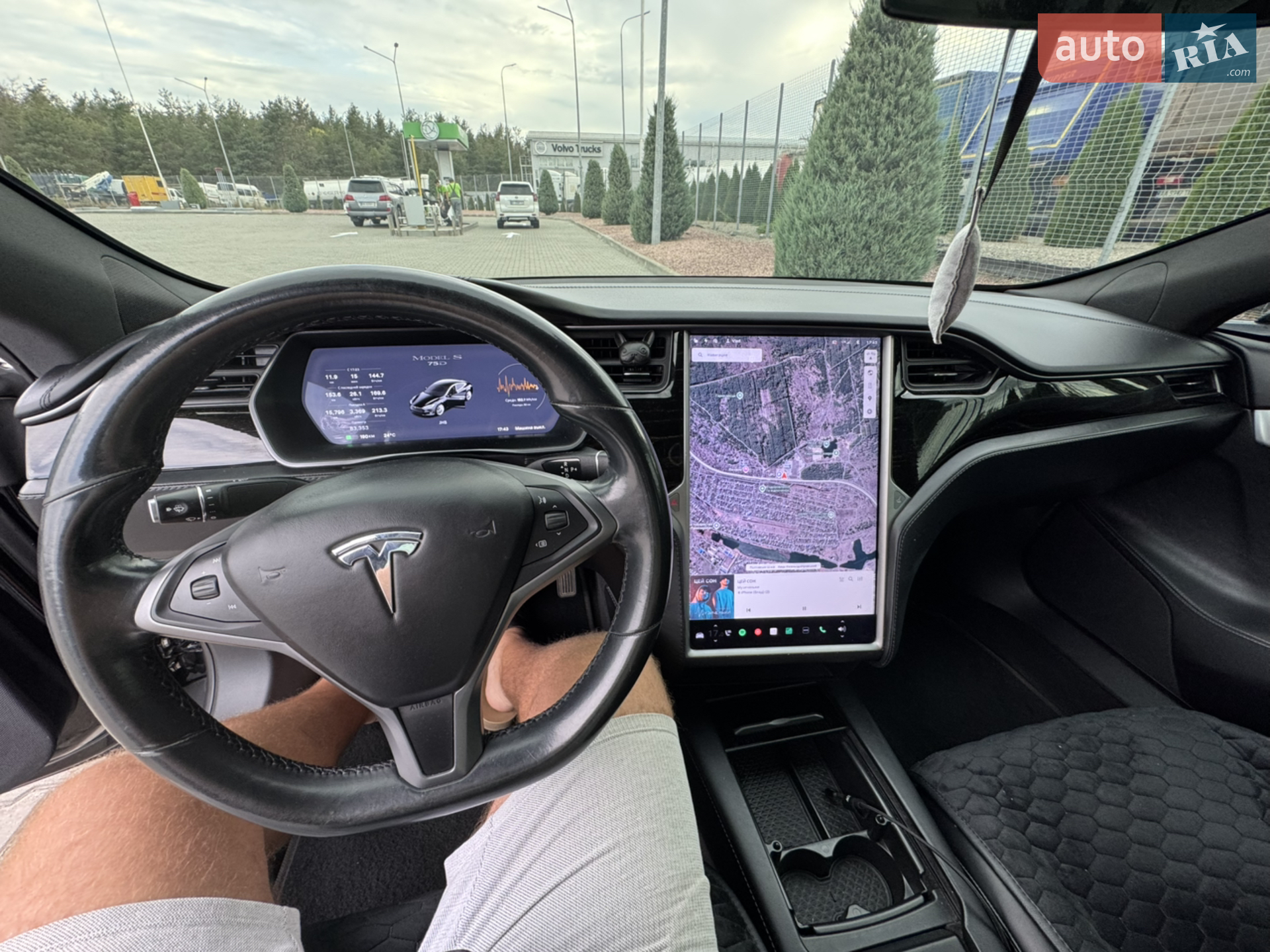 2019 Tesla Model S - мініатюра 9