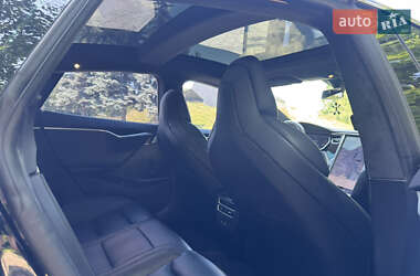 Лифтбек Tesla Model S 2016 в 