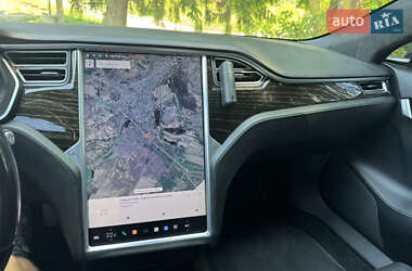 Лифтбек Tesla Model S 2016 в 