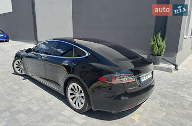 Лифтбек Tesla Model S 2016 в 