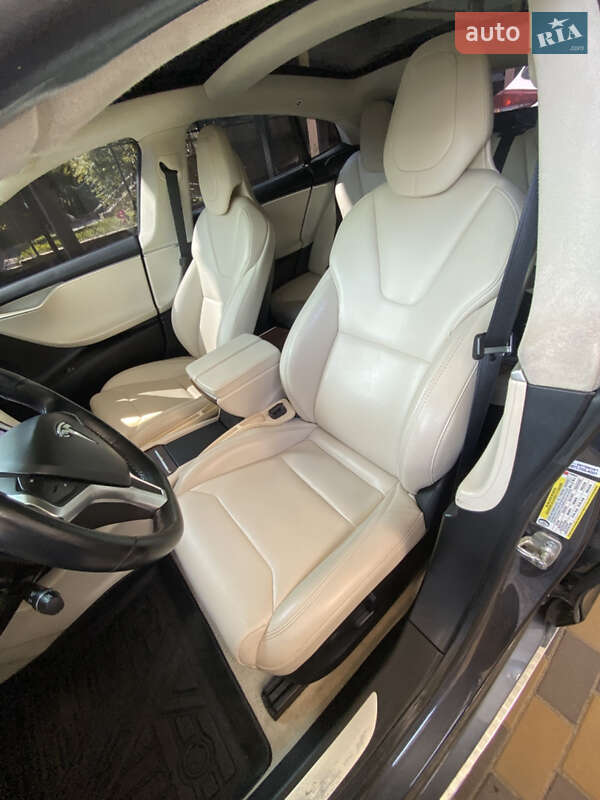 Лифтбек Tesla Model S 2017 в Кременчуге фото 12 Лифтбек Tesla Model S 2017 в Кременчуге